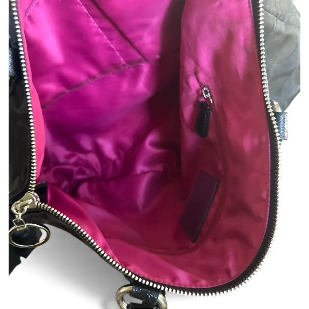 ✨ Coach Poppy Black Signature Tote Pink Satin Lining Patent Trim EUC
